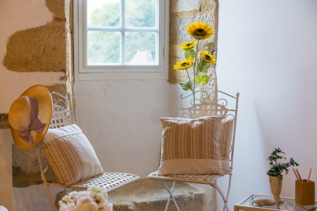 Au Coeur De Beynac, Une Maison De Caractere Avec Jardin Terrasse Exterior photo